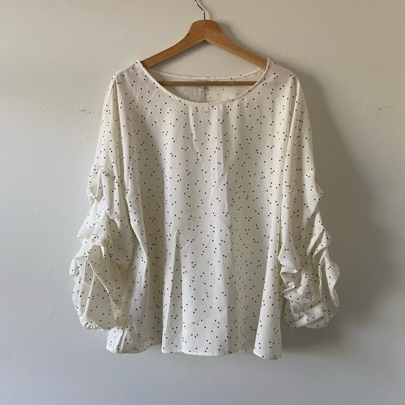 Reitmans Tops - Reitman’s Polka Dot Ruffle Sleeve Blouse